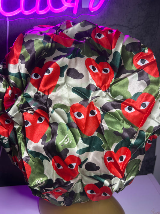 Red hearts bonnet